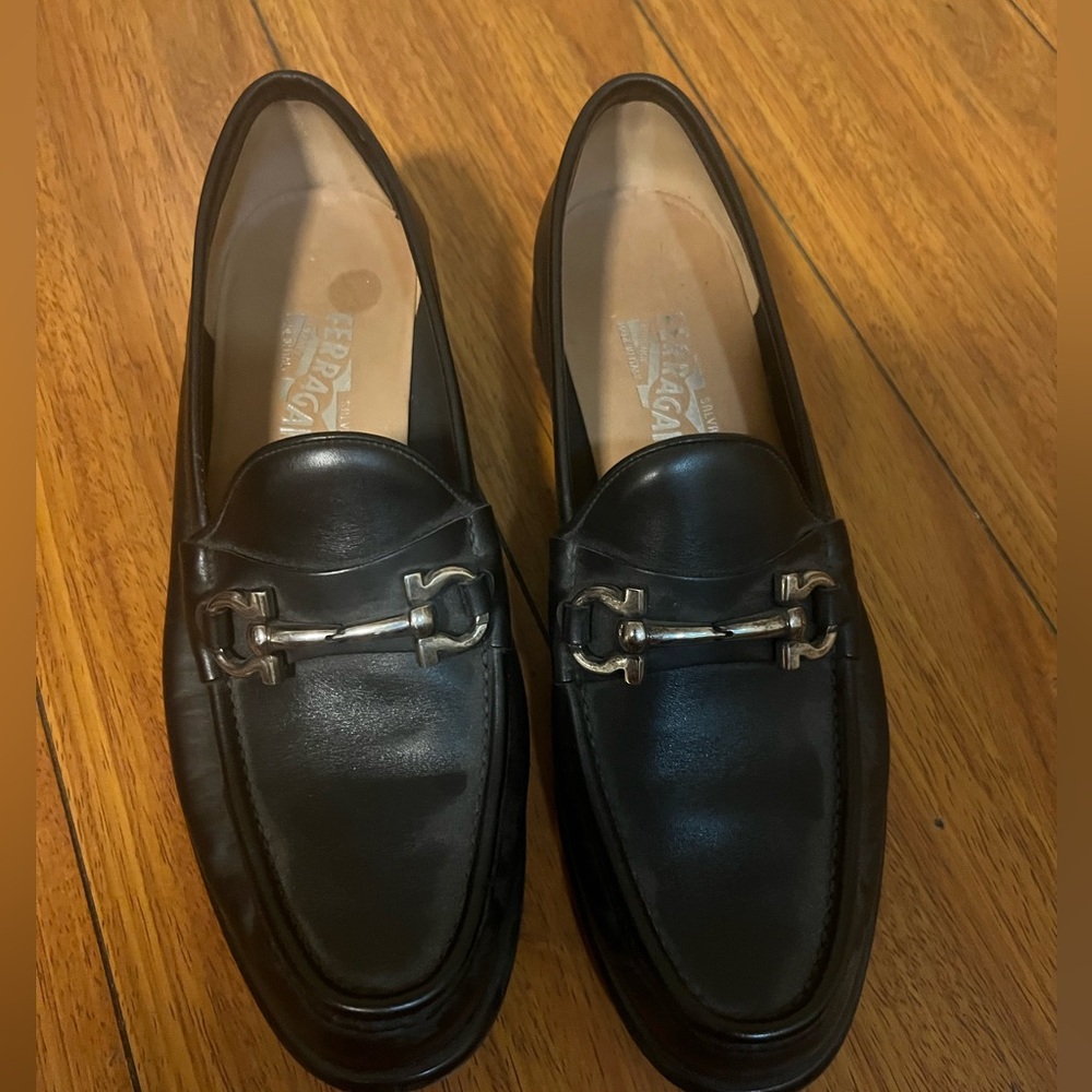 Black leather Salvatore Ferragamo loafers